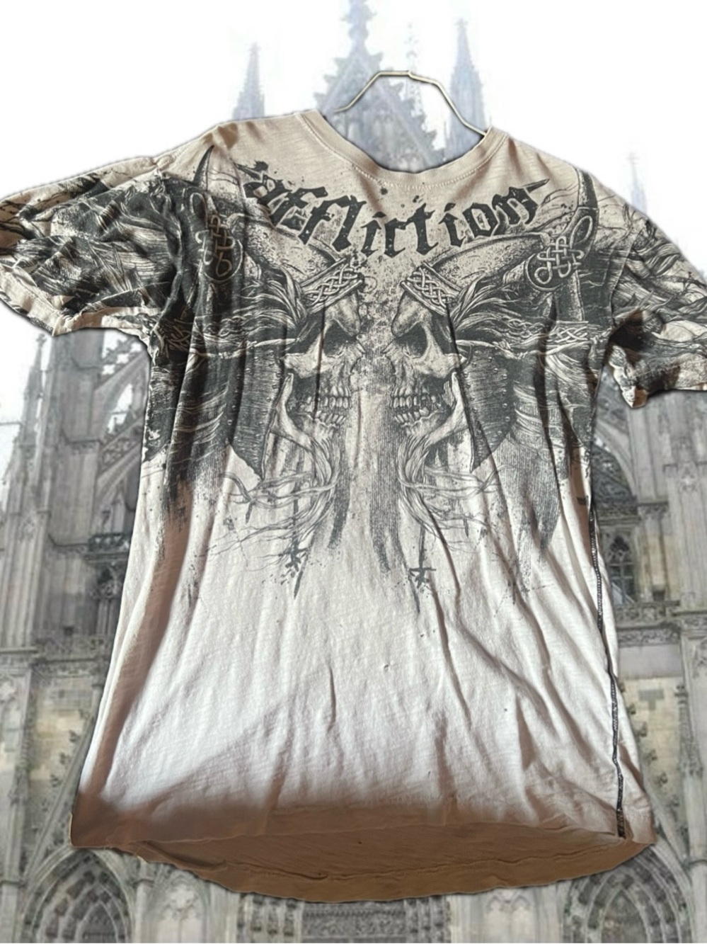 RARE Affliction Men’s Graphic Skull Tee - Beige/Black S